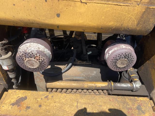 Image of Ford CL20 equipment image 4