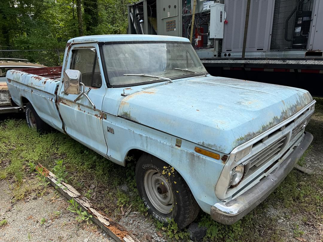 Image of Ford F-100 Primary image