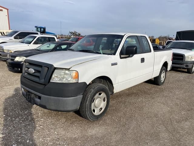 Image of Ford F-150 equipment image 1