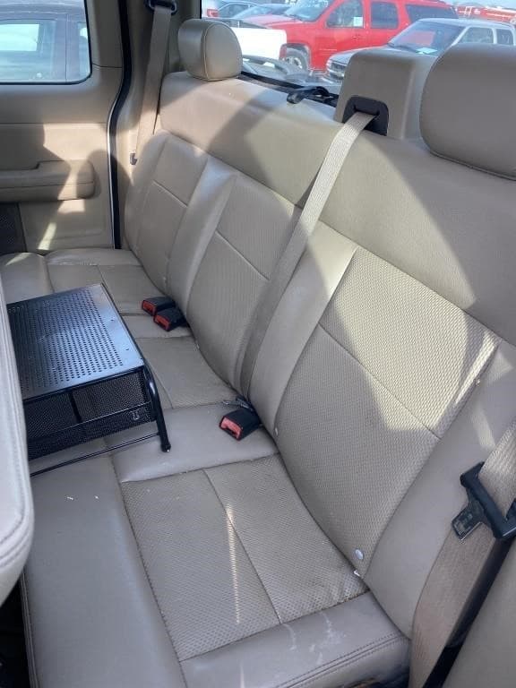 Image of Ford F-150 equipment image 4