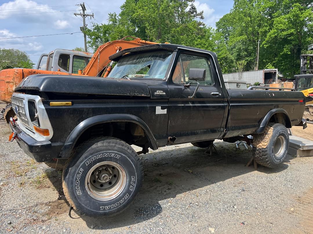 Image of Ford F-150 Primary image