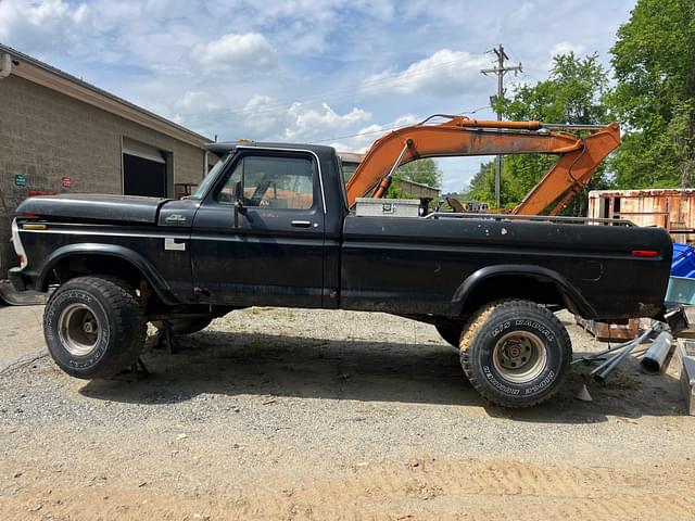 Image of Ford F-150 equipment image 1