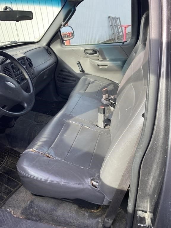 Image of Ford F-150 equipment image 4