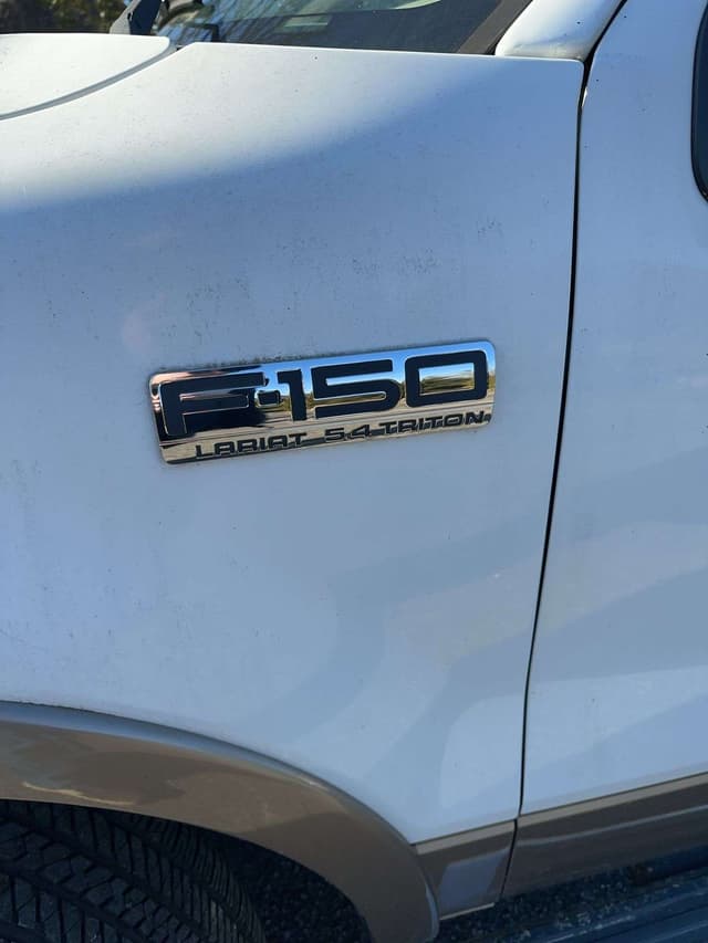 Image of Ford F-150 equipment image 2