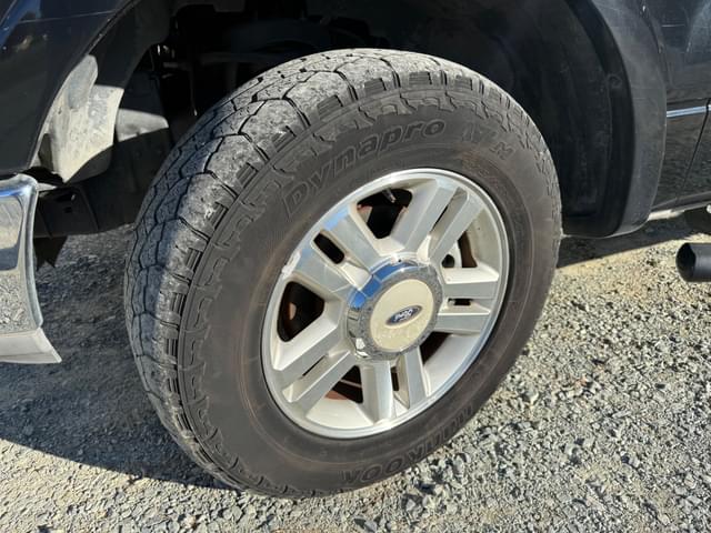 Image of Ford F-150 equipment image 3