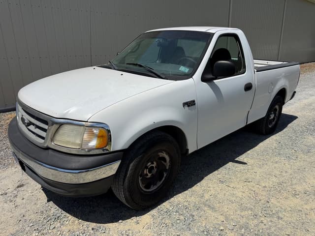 Image of Ford F-150 equipment image 2