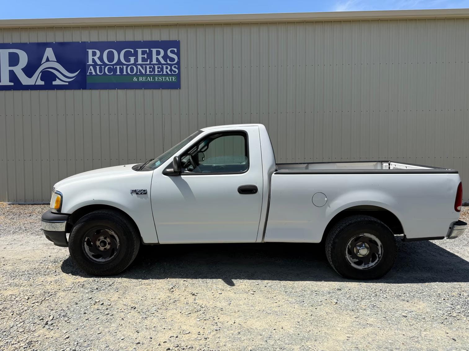 Ford F-150 Equipment Image0