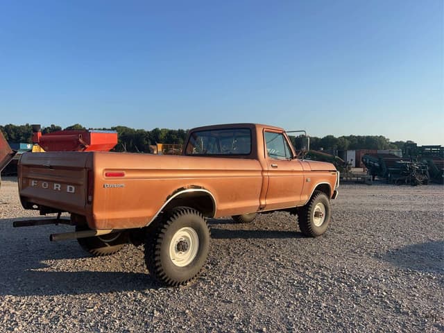Image of Ford F-250 equipment image 3