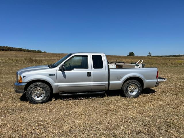 Image of Ford F-250 equipment image 1