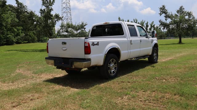 Image of Ford F-250 equipment image 3