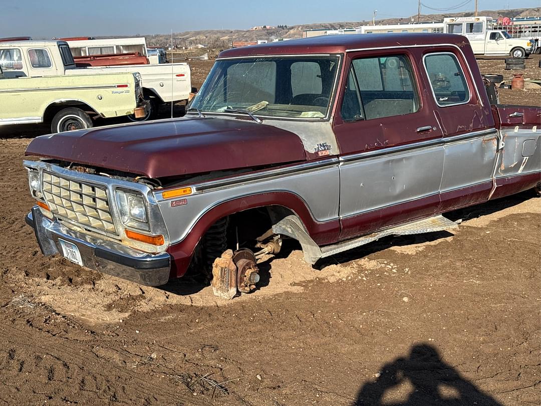 Image of Ford F-250 Primary image