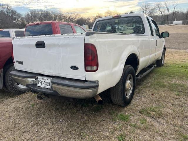 Image of Ford F-250 equipment image 1