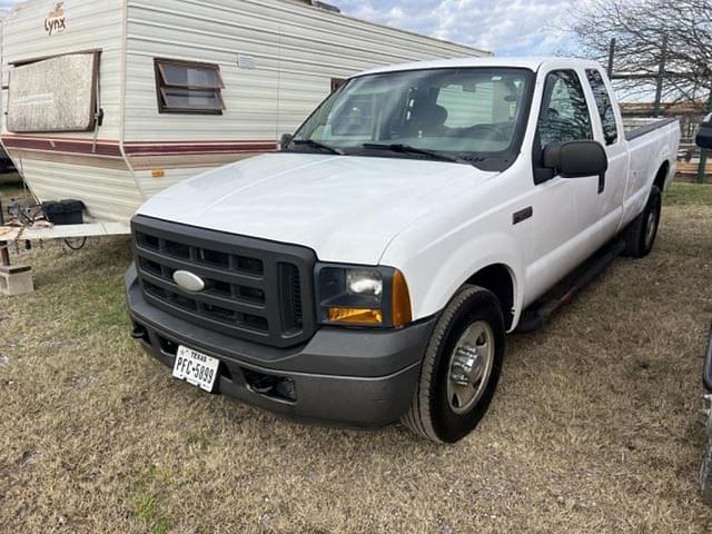 Image of Ford F-250 equipment image 4