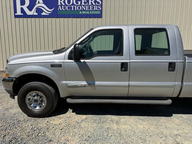 Image of Ford F-250 equipment image 1