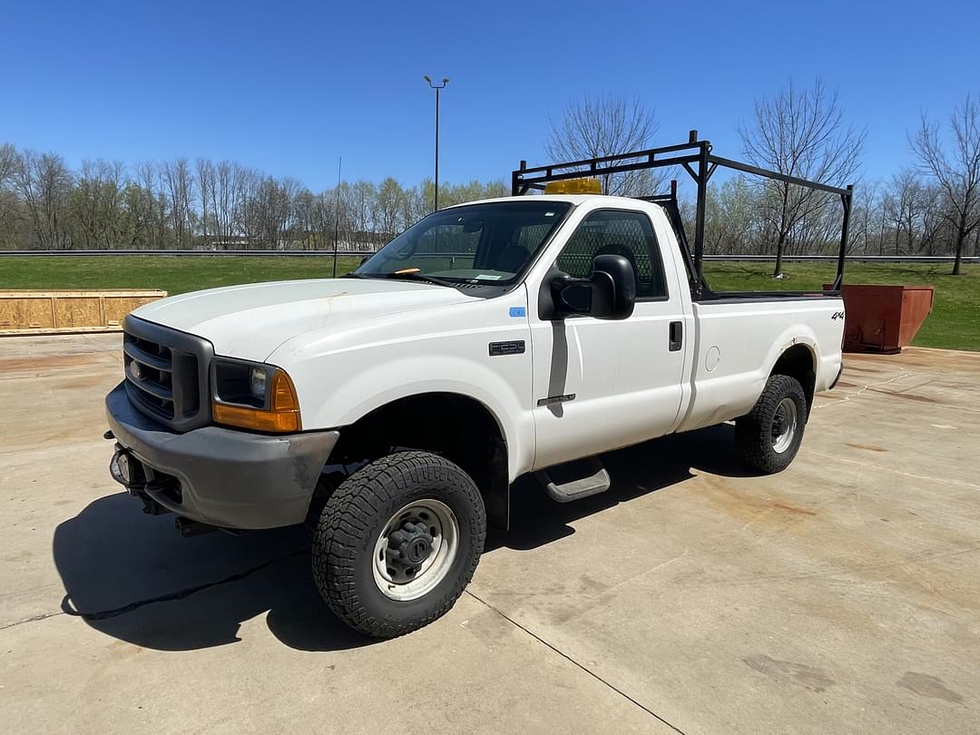Image of Ford F-250 Primary image