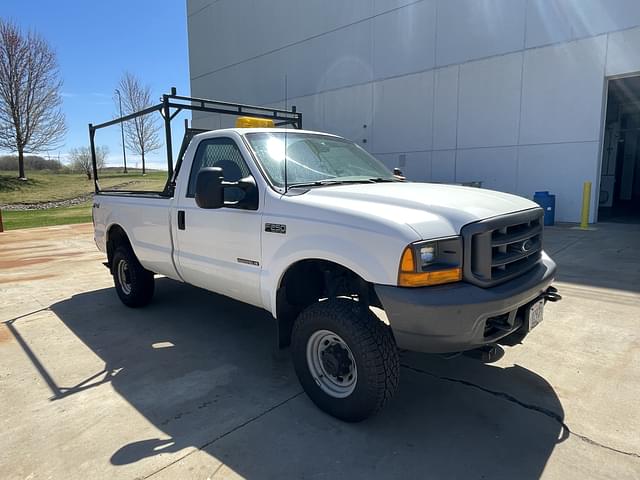 Image of Ford F-250 equipment image 2