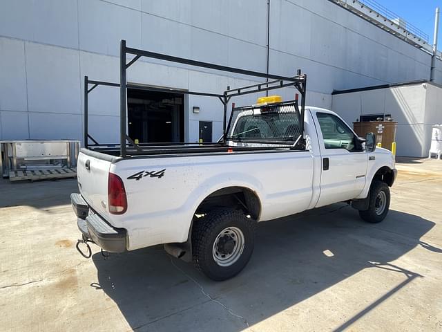 Image of Ford F-250 equipment image 4