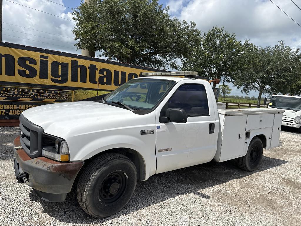 Image of Ford F-250 Primary image