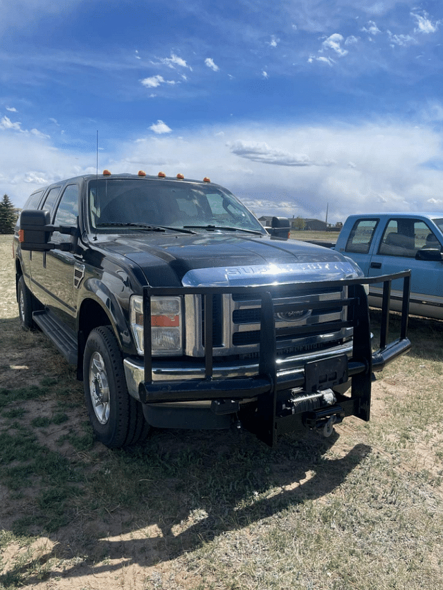 Image of Ford F-350 equipment image 1