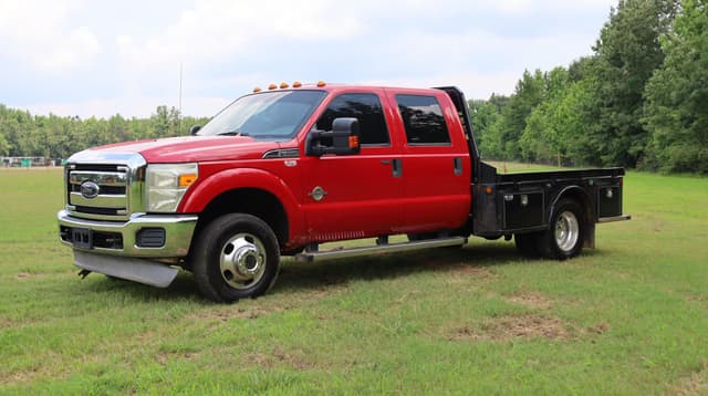 Image of Ford F-350 equipment image 2