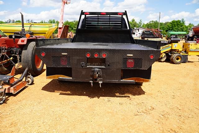 Image of Ford F-350 equipment image 2