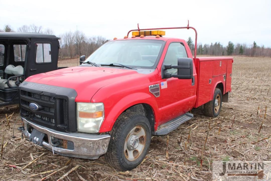 Image of Ford F-350 Primary image