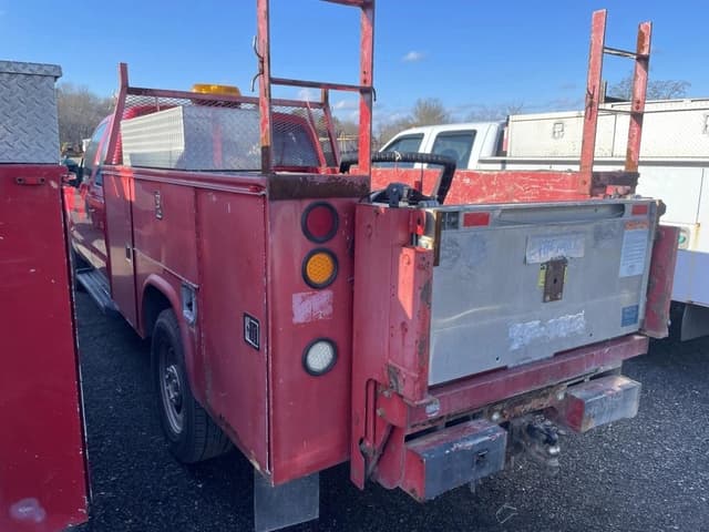 Image of Ford F-350 equipment image 4