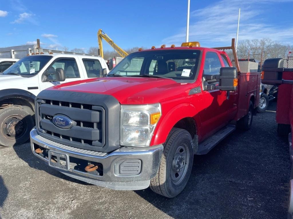 Ford F-350 Equipment Image0