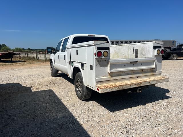 Image of Ford F-350 equipment image 1