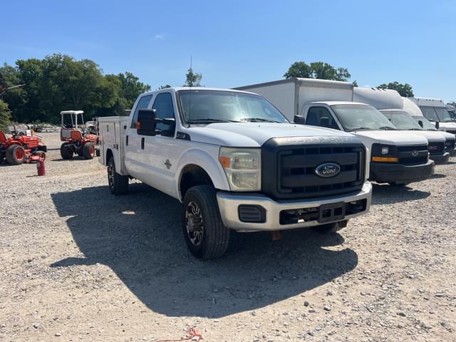 Image of Ford F-350 equipment image 4