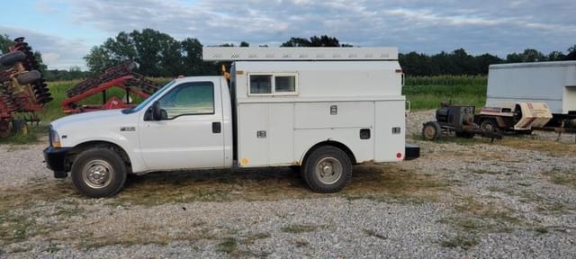 Image of Ford F-350 equipment image 1