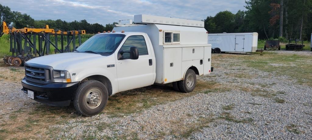 Image of Ford F-350 Primary image