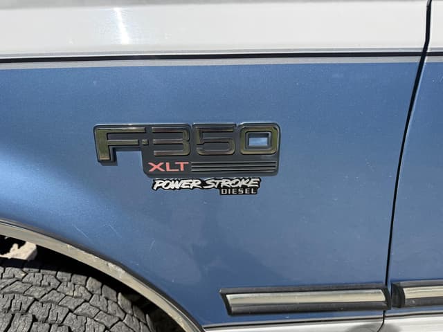 Image of Ford F-350 equipment image 2
