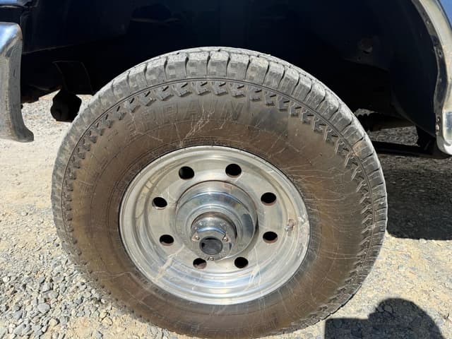 Image of Ford F-350 equipment image 1