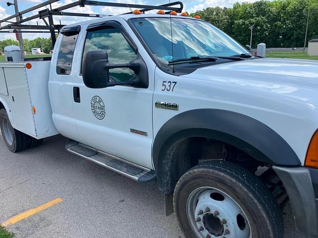 Image of Ford F-450 equipment image 1