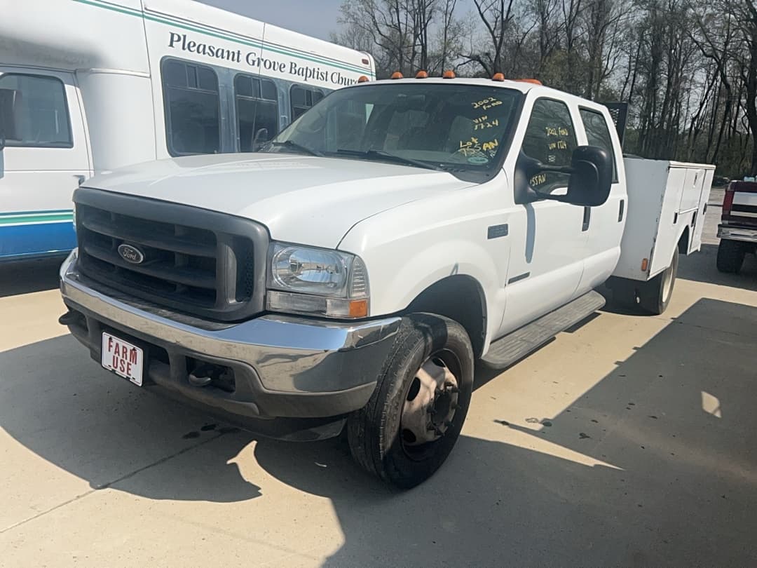 Image of Ford F-550 Primary image