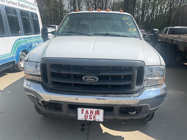 Image of Ford F-550 equipment image 3