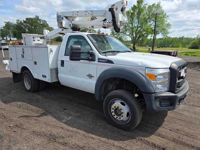 Image of Ford F-550 equipment image 1