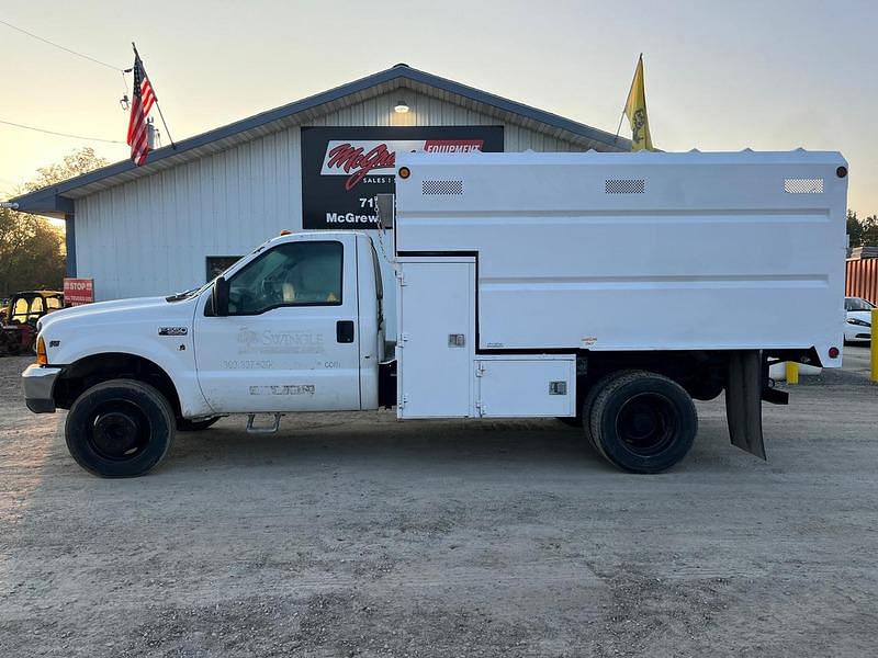 Image of Ford F-550 Primary image