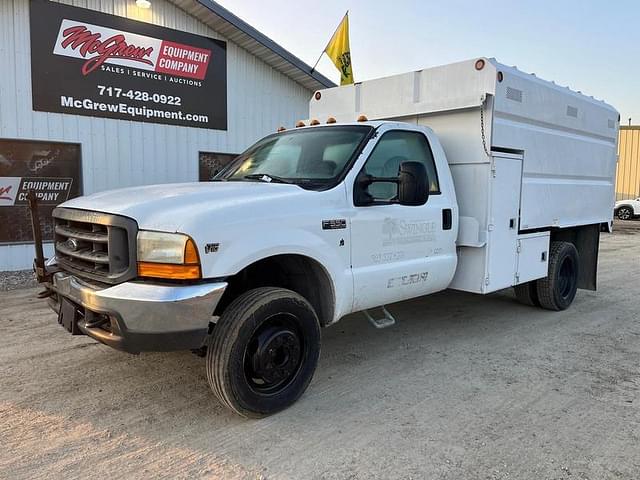 Image of Ford F-550 equipment image 1