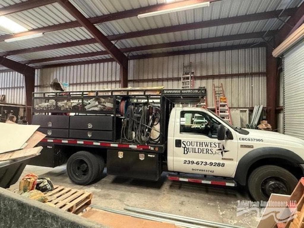 Image of Ford F-550 Primary Image