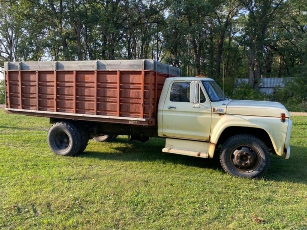 Image of Ford F-600 Primary image