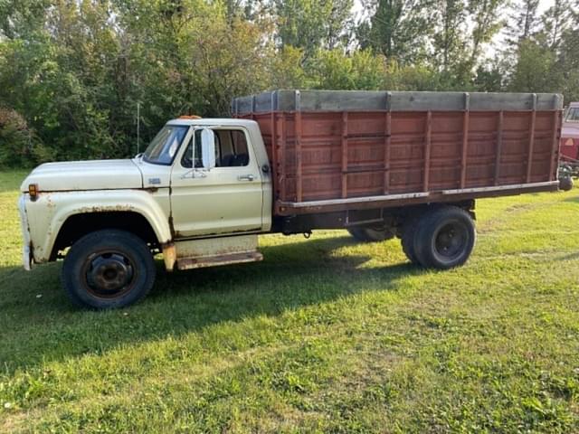 Image of Ford F-600 equipment image 1