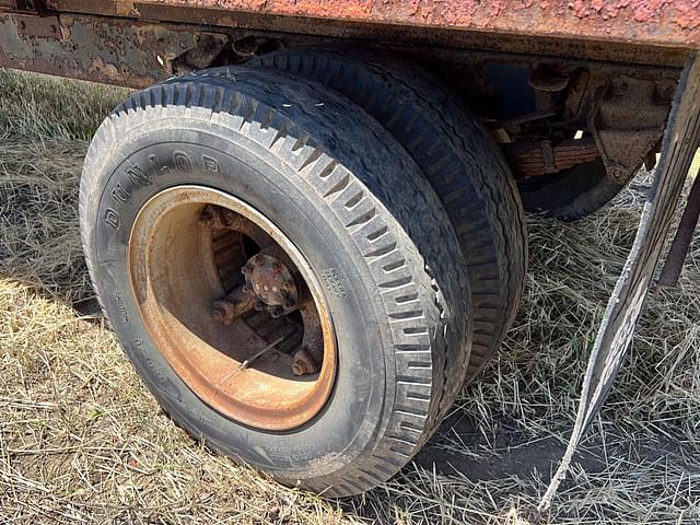 Image of Ford F-600 equipment image 4