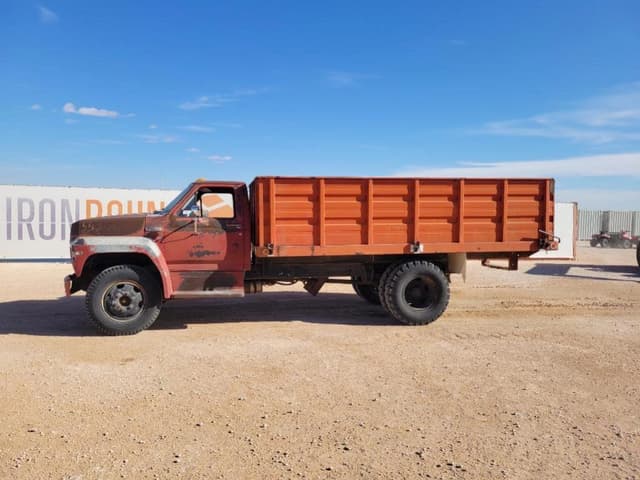 Image of Ford F-600 equipment image 1