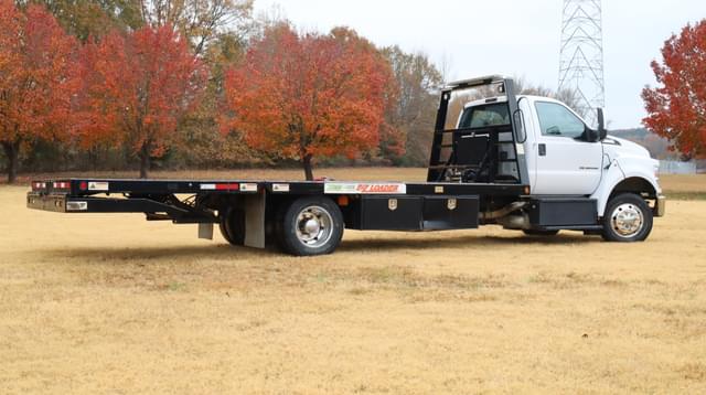 Image of Ford F-650 equipment image 1