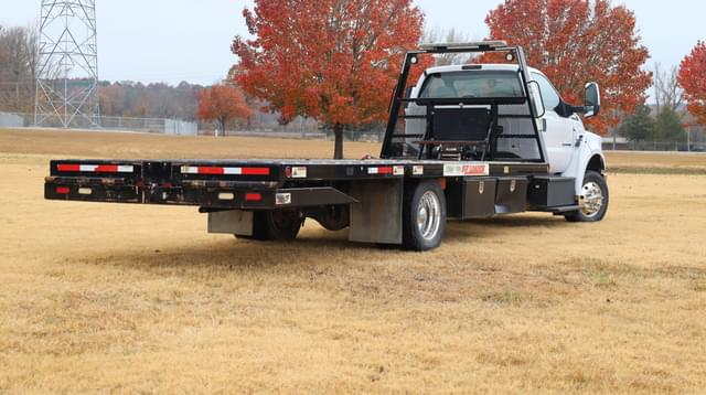Image of Ford F-650 equipment image 2