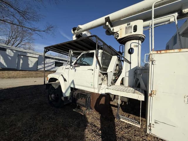 Image of Ford F-SERIES equipment image 4