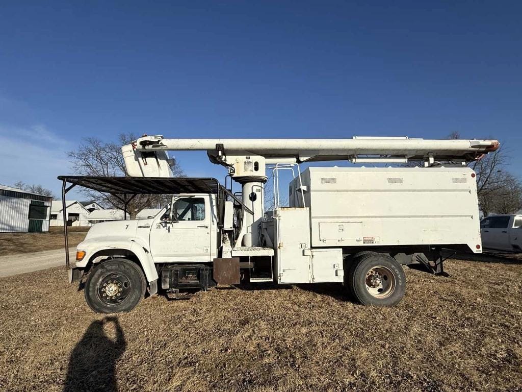 Ford F-SERIES Equipment Image0