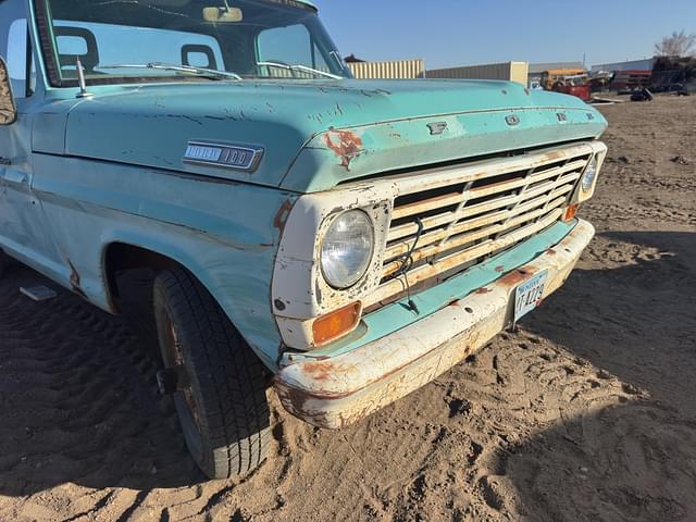 Image of Ford F-100 equipment image 4